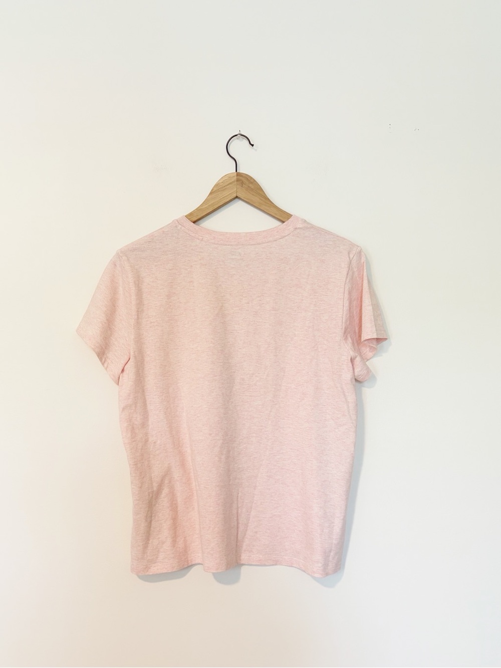Levi's Pink Floral Graphic Crewneck Tee Size Large - Picture 5 of 7